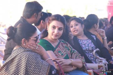 Tamil Actors Protest For Jallikattu